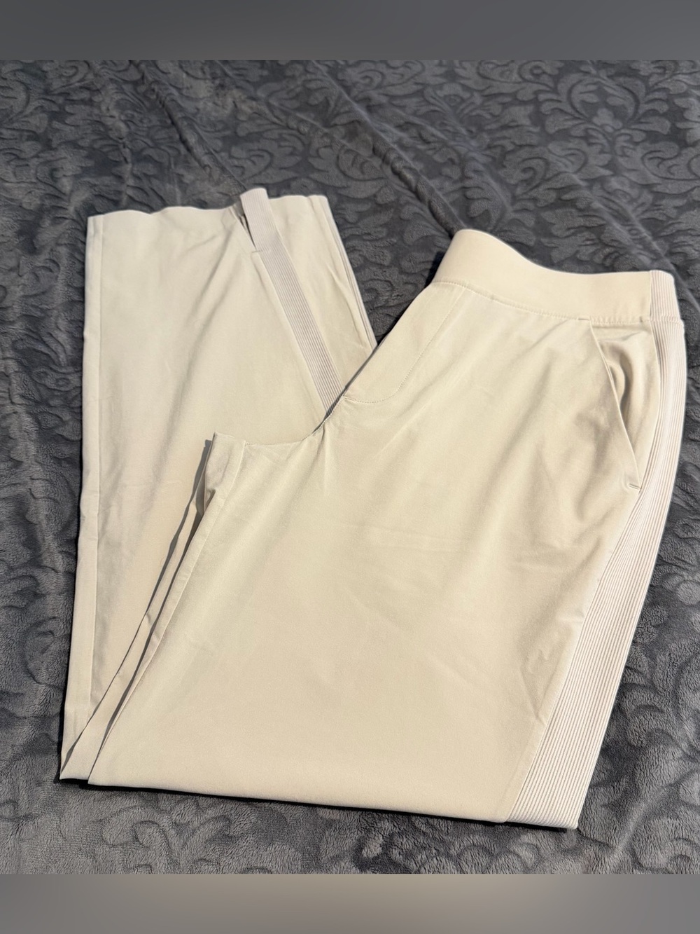 Athleta Brooklyn Mid-Rise Ankle. Abelone Grey (light beige) Sz 6 - Picture 8 of 12